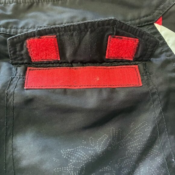 Quiksilver Men's Black/Red/White Summer Casual Swim Boardshorts - Picture 9 of 13